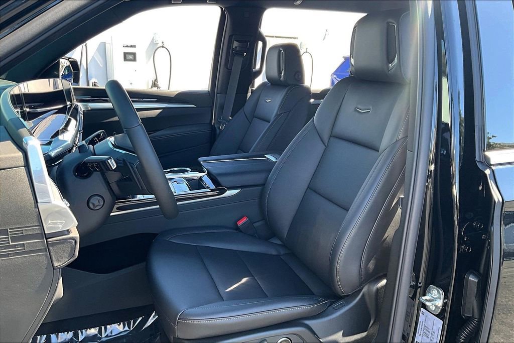 New 2026 Cadillac Escalade ESV 2WD image 12