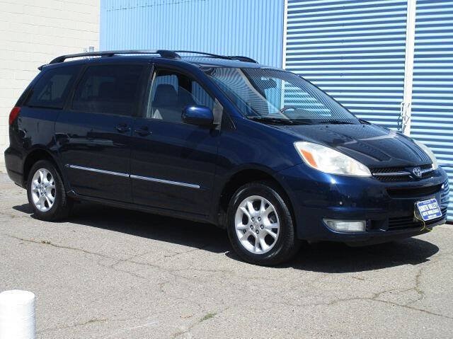 Used 2004 Toyota Sienna XLE AWD/4WD image 1