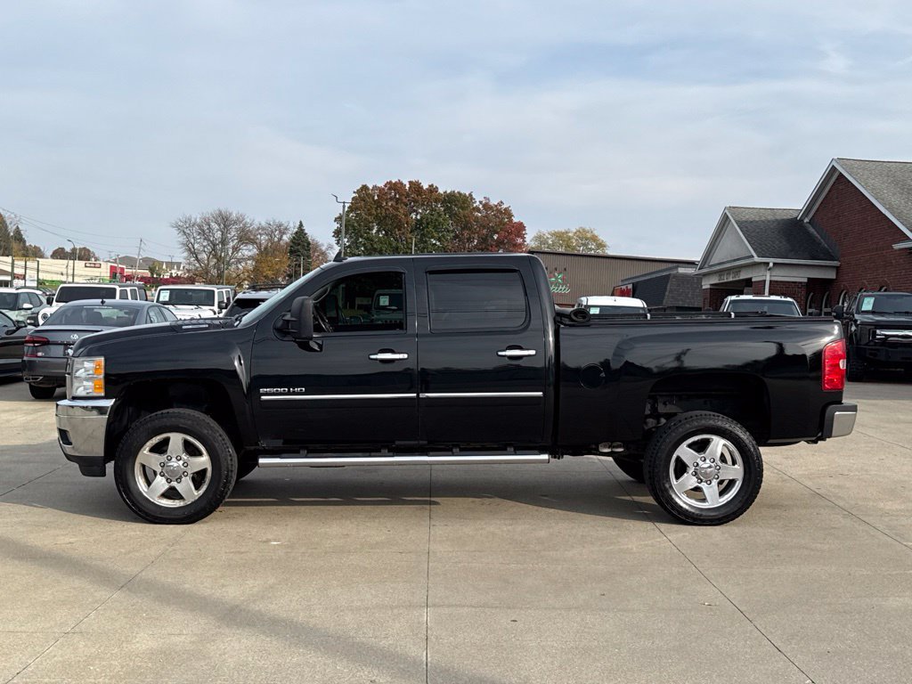 Used 2014 Chevrolet Silverado 2500 LT w/ Custom Sport Truck Package AWD/4WD image 3