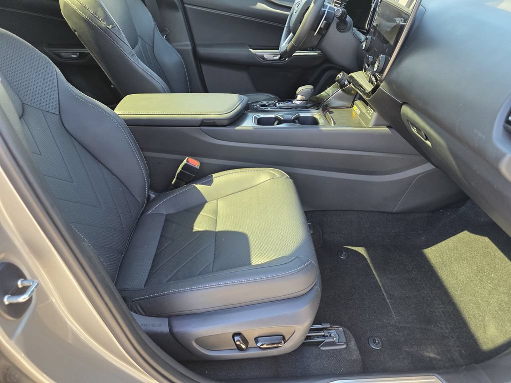 Certified 2025 Lexus NX 350h AWD w/ Rear Seat Package image 34