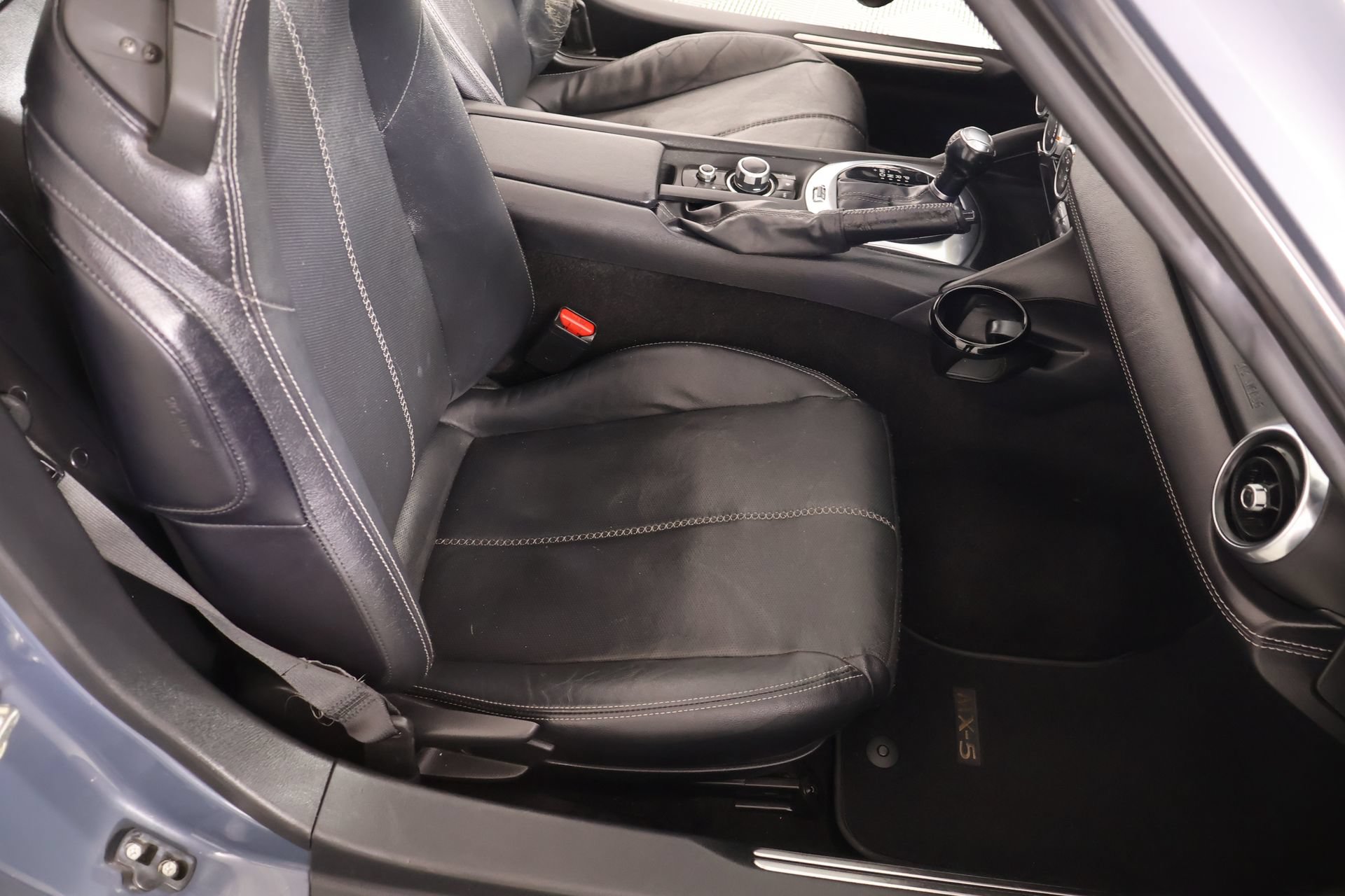 Used 2020 MAZDA MX-5 Miata RF Grand Touring RWD image 13