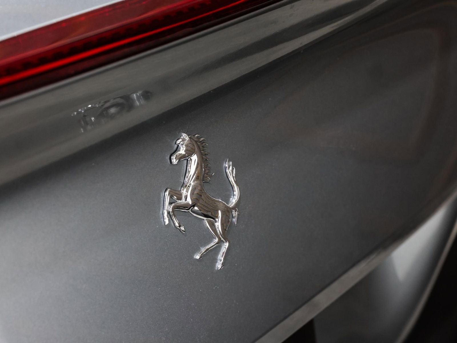 Used 2019 Ferrari Portofino RWD image 29