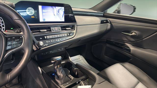 Certified 2023 Lexus ES 350 w/ Premium Package FWD image 25