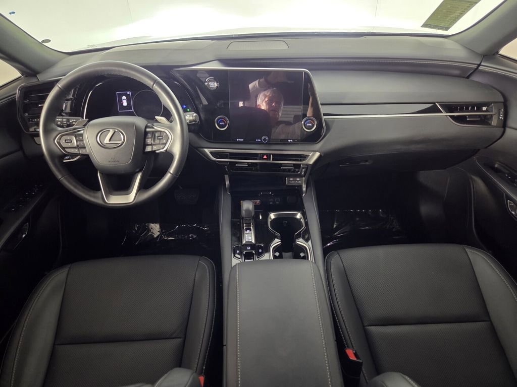 Used 2024 Lexus RX 350 FWD w/ Technology Package image 28