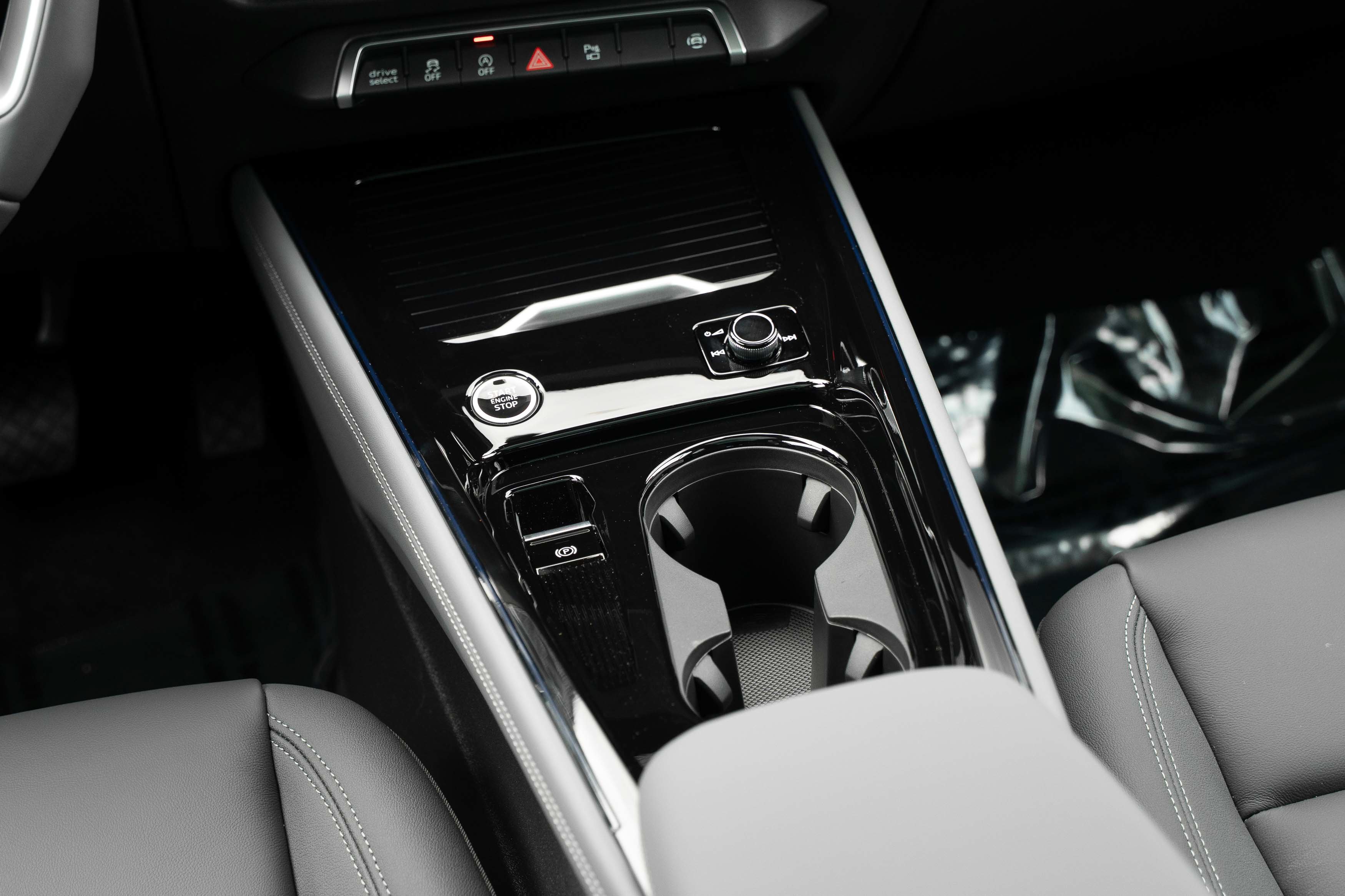 New 2026 Audi Q3 quattro 2.0T AWD/4WD image 12