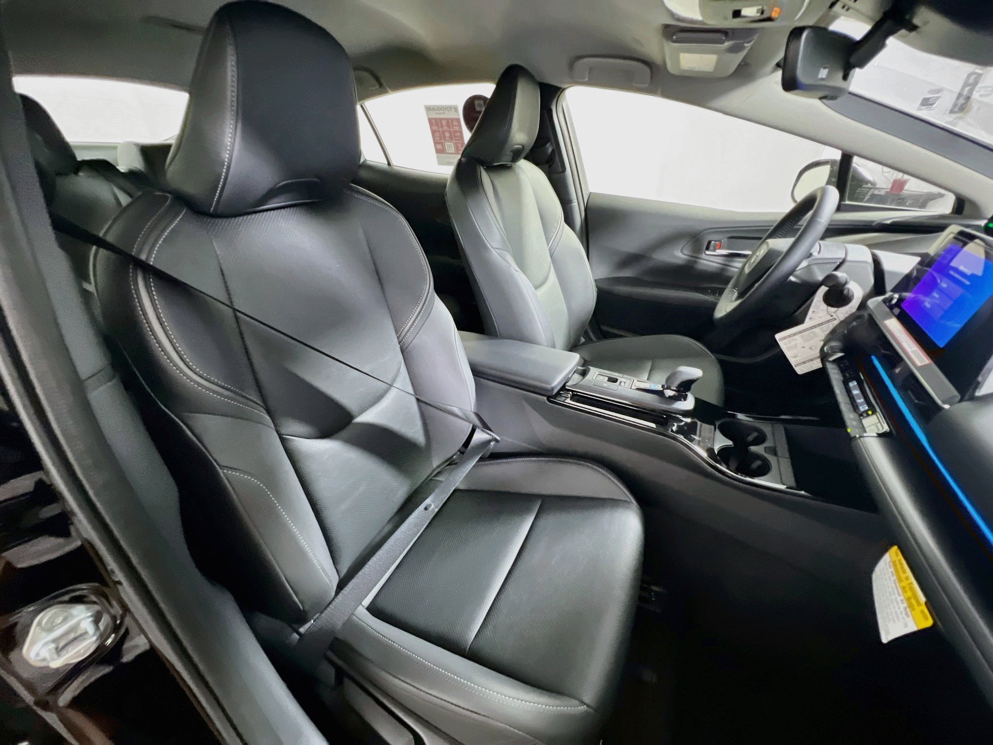 New 2027 Toyota Prius FWD image 30