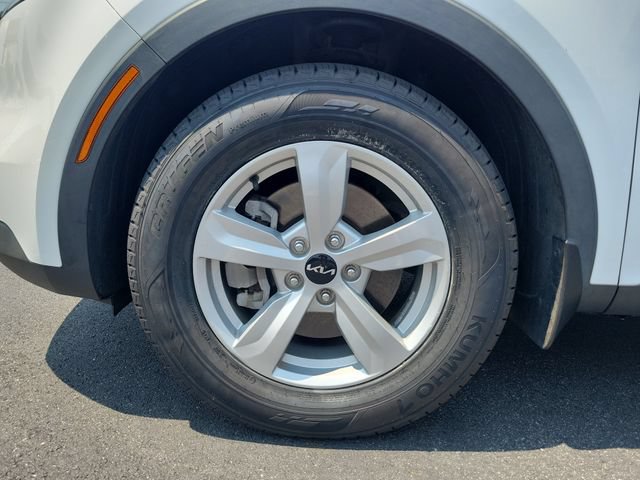 Used 2022 Kia Sorento LX FWD image 7