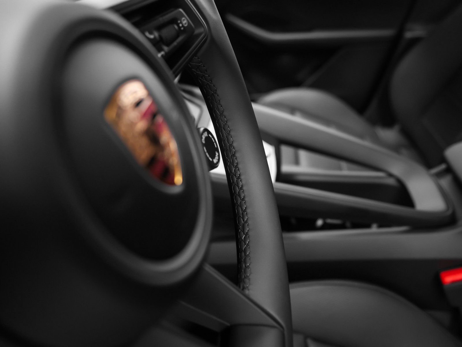 New 2025 Porsche Macan 4S Electric image 39