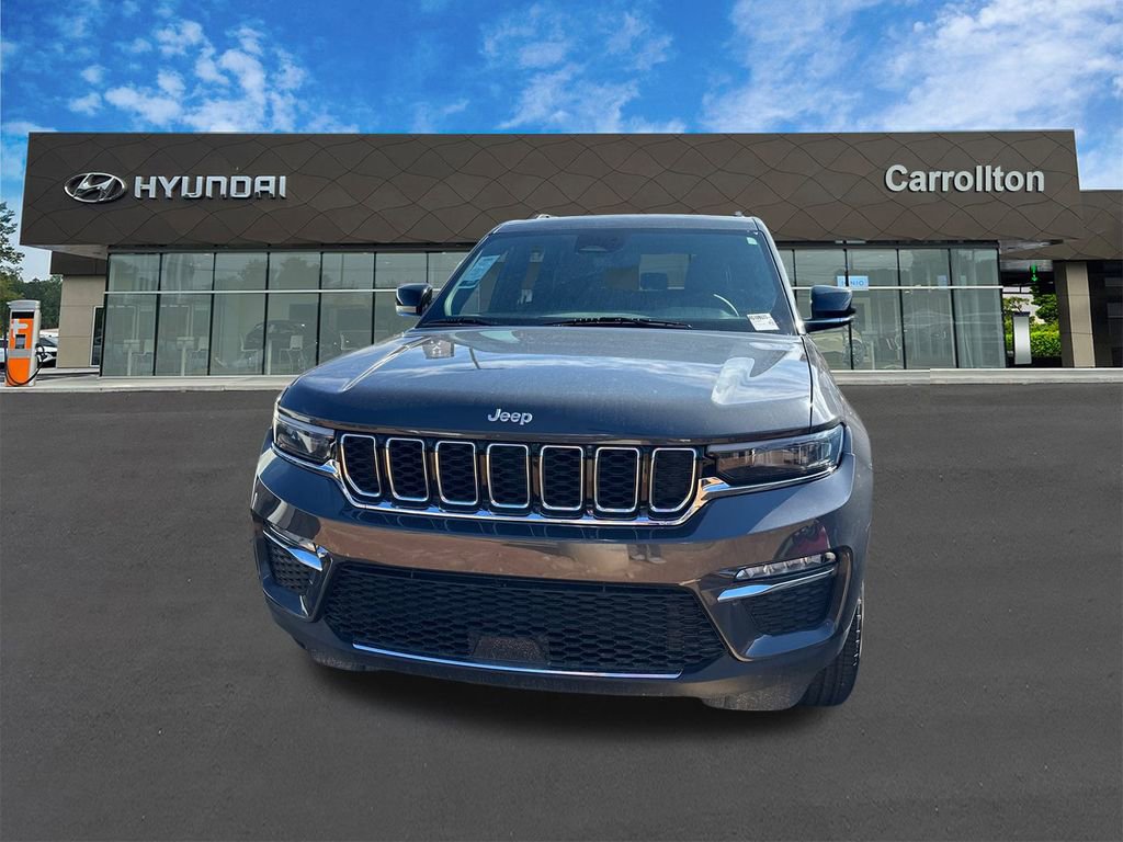 Used 2024 Jeep Grand Cherokee Limited image 2