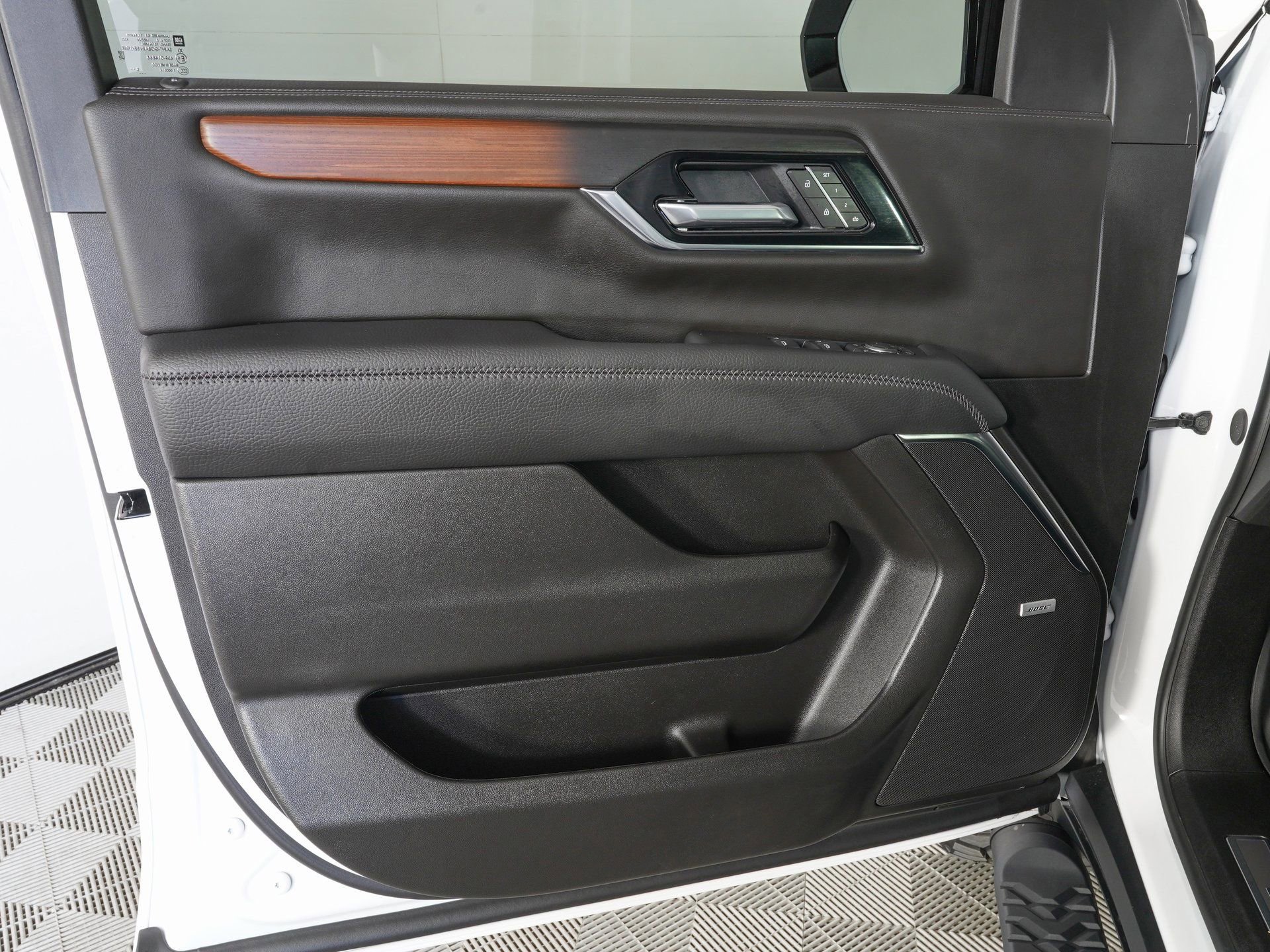 Used 2026 GMC Yukon Denali w/ Advanced Technology Package image 18