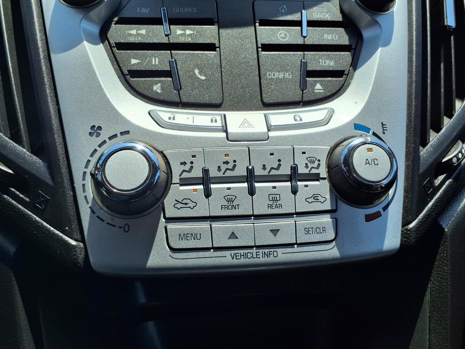 Used 2015 Chevrolet Equinox LT w/ Driver Convenience Package FWD image 9