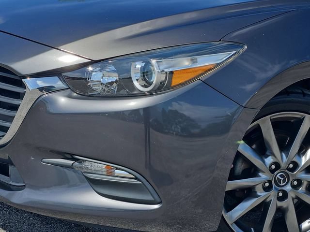 Used 2018 MAZDA MAZDA3 Touring FWD image 10