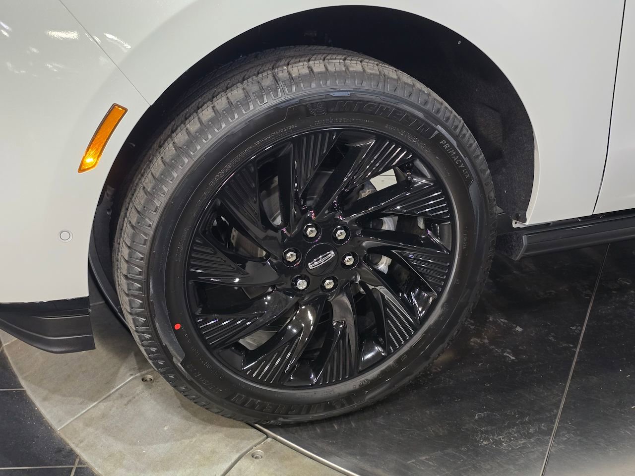 New 2025 Lincoln Navigator L Reserve w/ Jet Appearance Package image 11