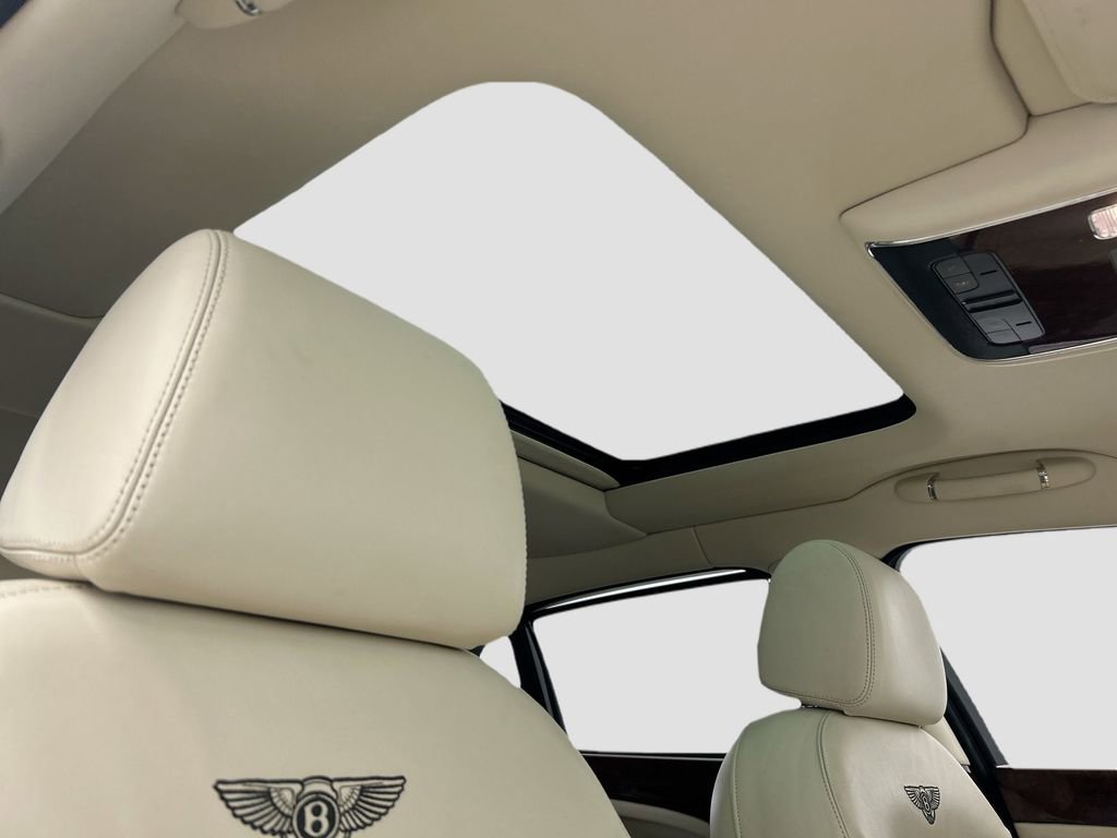 Used 2016 Bentley Mulsanne image 18