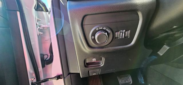 New 2025 Jeep Grand Cherokee L Altitude image 21