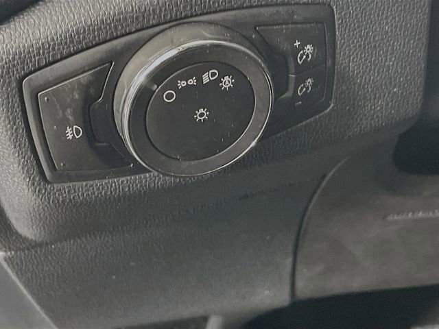 Used 2018 Ford EcoSport SE w/ SE Convenience Package image 11