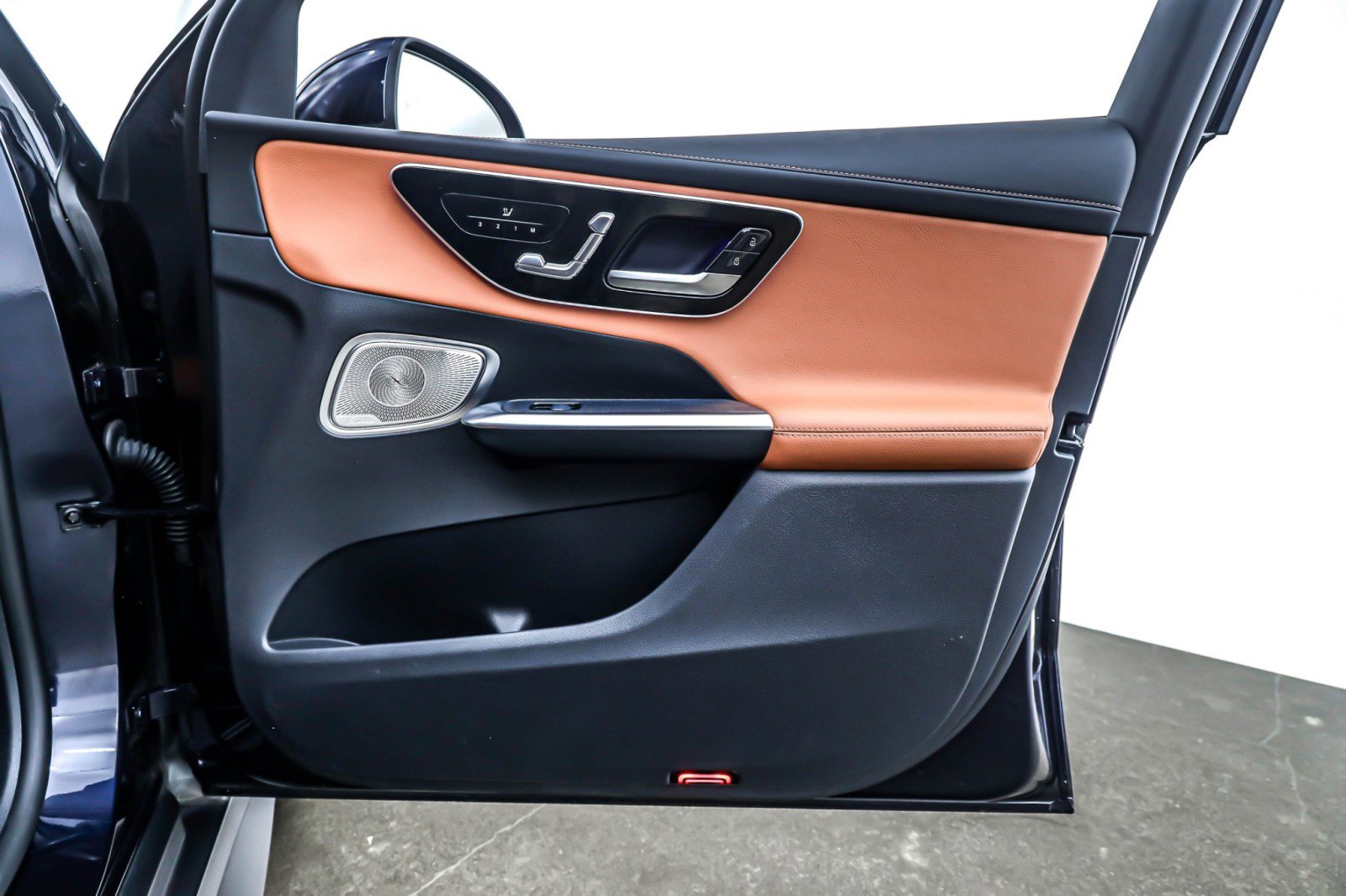 Certified 2024 Mercedes-Benz GLC 43 AMG 4MATIC image 25