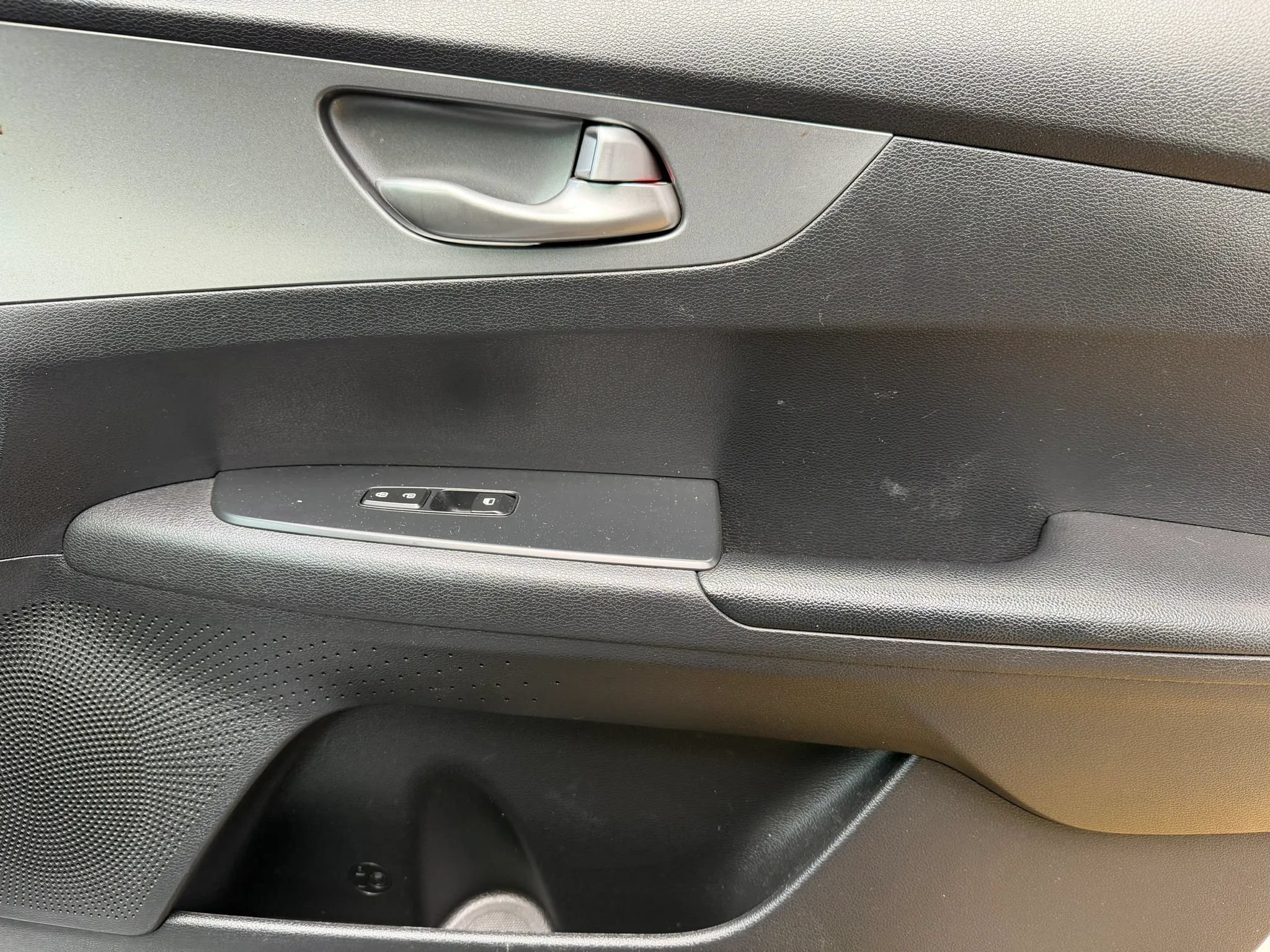 Used 2020 Kia Forte LXS FWD image 15