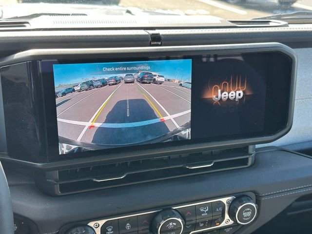 Used 2025 Jeep Wrangler Unlimited Sahara w/ Safety Group image 28