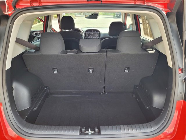 Used 2023 Kia Soul LX image 25