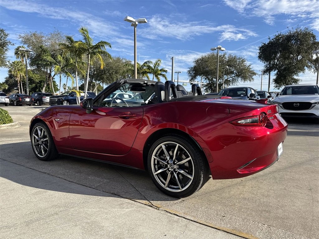 Used 2022 MAZDA MX-5 Miata Grand Touring w/ Weather Package image 27