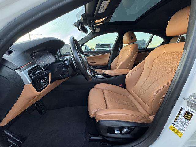 Used 2021 BMW 530i w/ Executive Package image 14