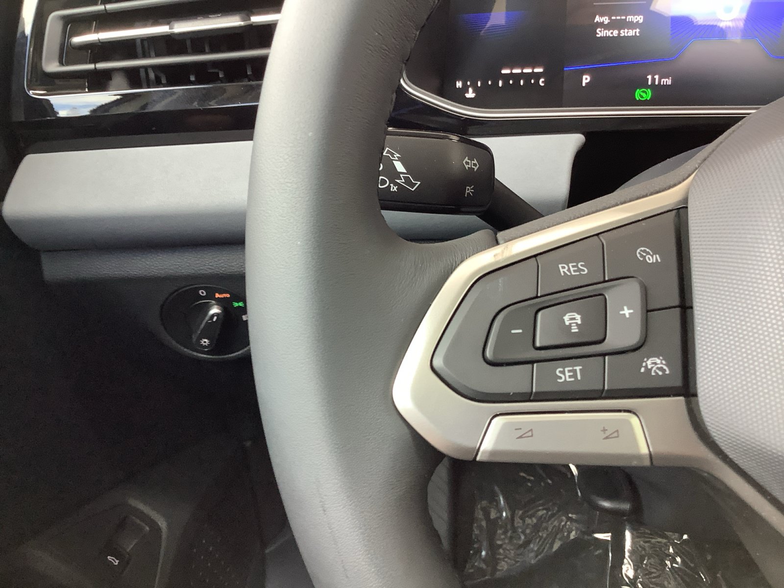 New 2026 Volkswagen Jetta SE FWD image 27