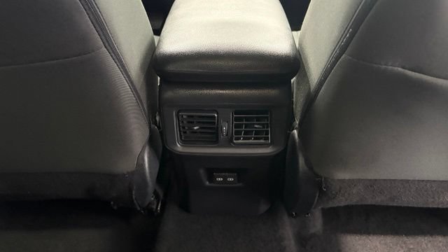 Used 2025 Toyota RAV4 XLE FWD image 27
