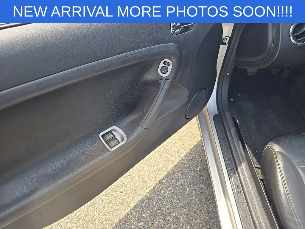 Used 2006 Pontiac Solstice Convertible w/ Premium Package RWD image 11