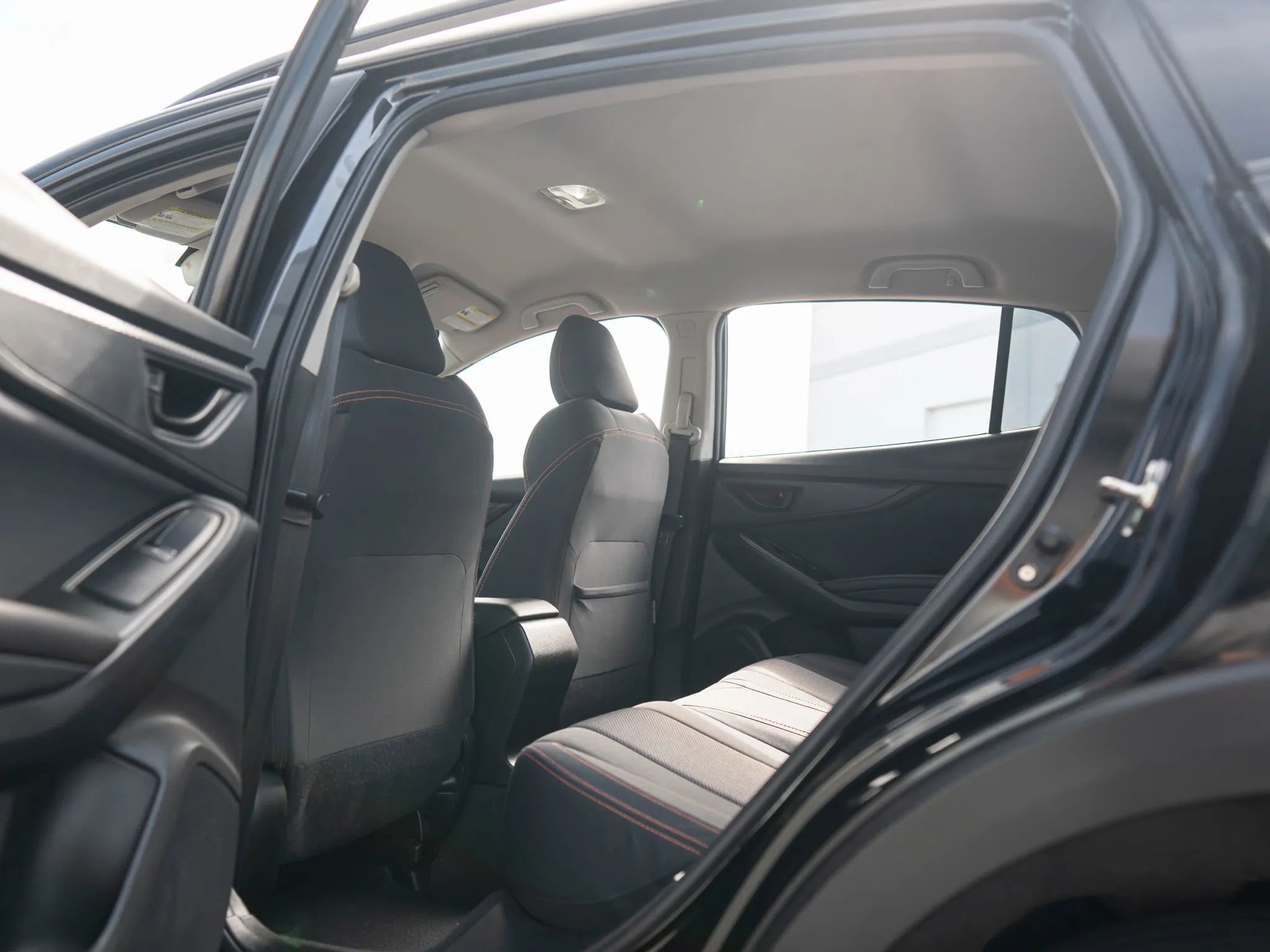 Used 2018 Subaru Crosstrek 2.0i Premium w/ Eyesight System image 23