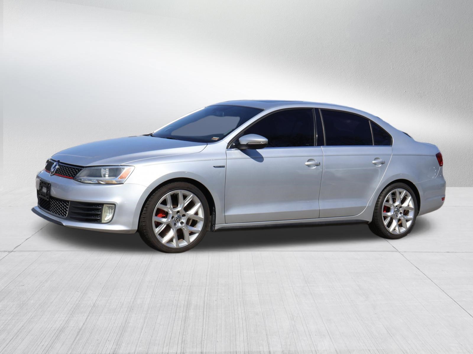 Used 2014 Volkswagen Jetta GLI image 4