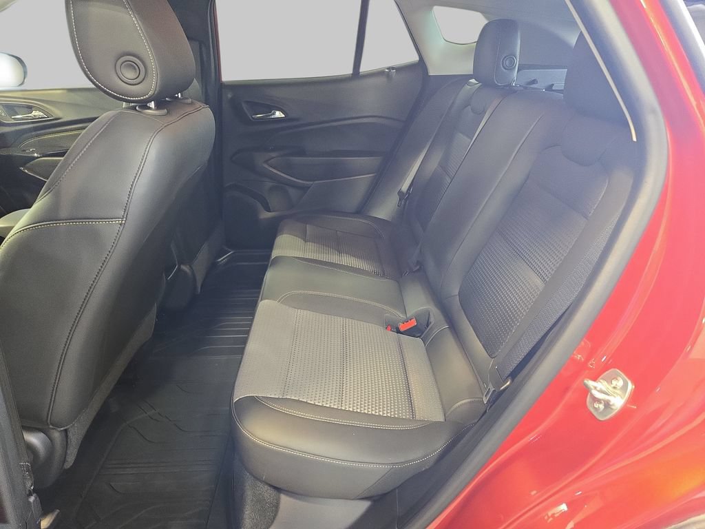 Used 2024 Chevrolet Trax LT w/ Driver Confidence Package FWD image 16
