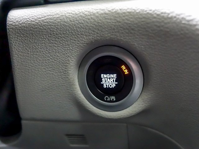 Used 2023 Chrysler Pacifica Limited image 18