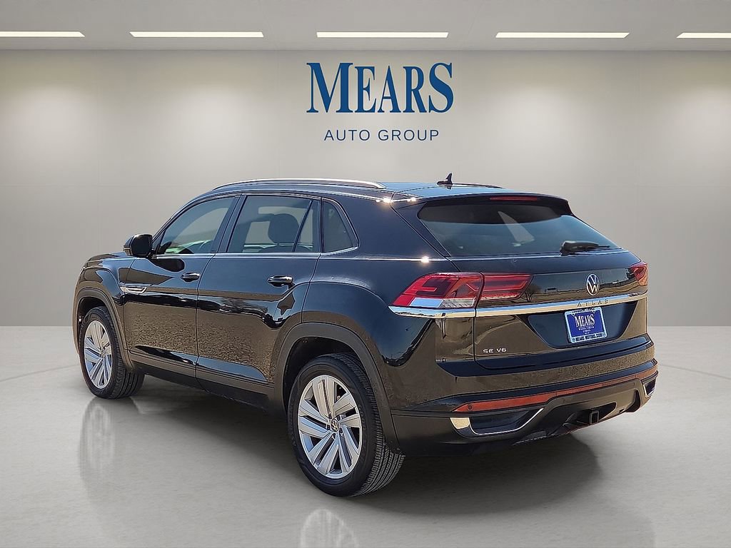 Used 2021 Volkswagen Atlas Cross Sport SE image 3