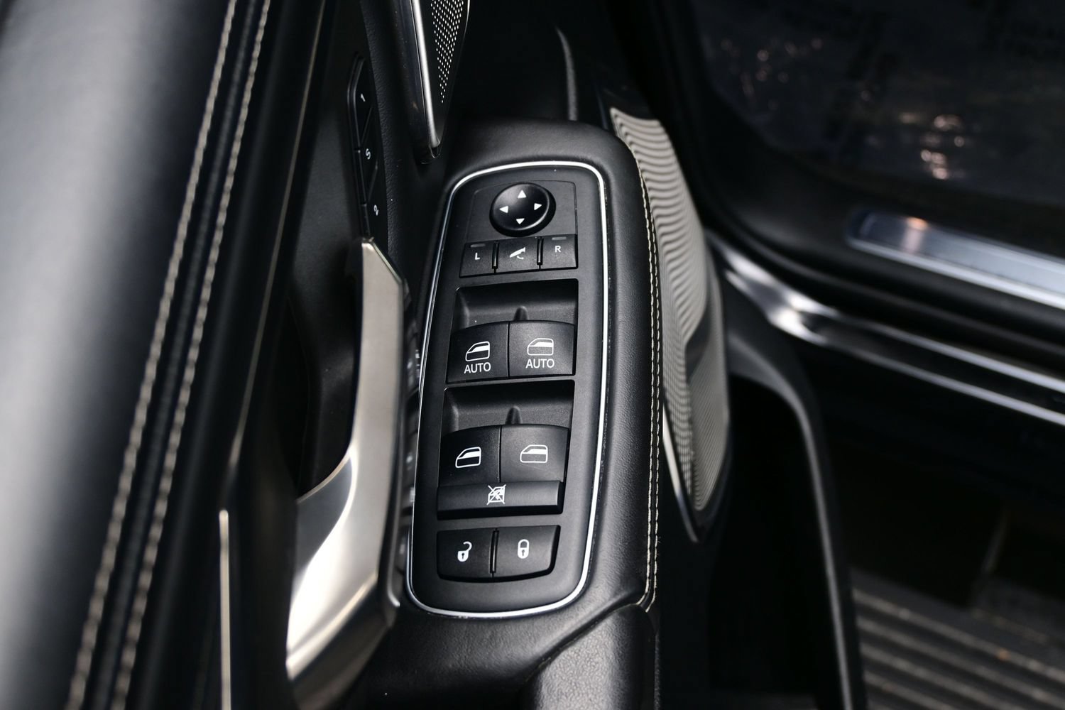Used 2019 RAM 1500 Limited AWD/4WD image 13