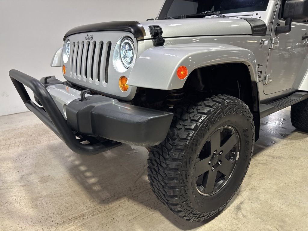 Used 2008 Jeep Wrangler Sahara w/ Dual Top Group AWD/4WD image 10