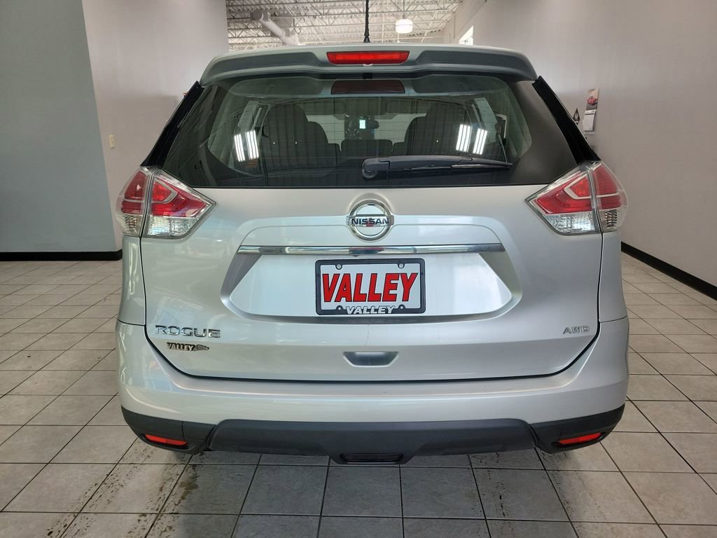 Used 2015 Nissan Rogue S image 8