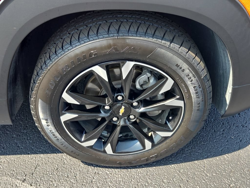 Used 2021 Chevrolet TrailBlazer LT w/ Convenience Package FWD image 12
