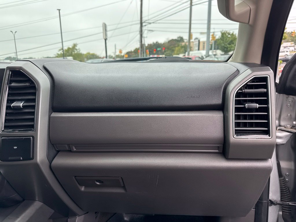 Used 2018 Ford Expedition Max XLT w/ Equipment Group 201A AWD/4WD image 15