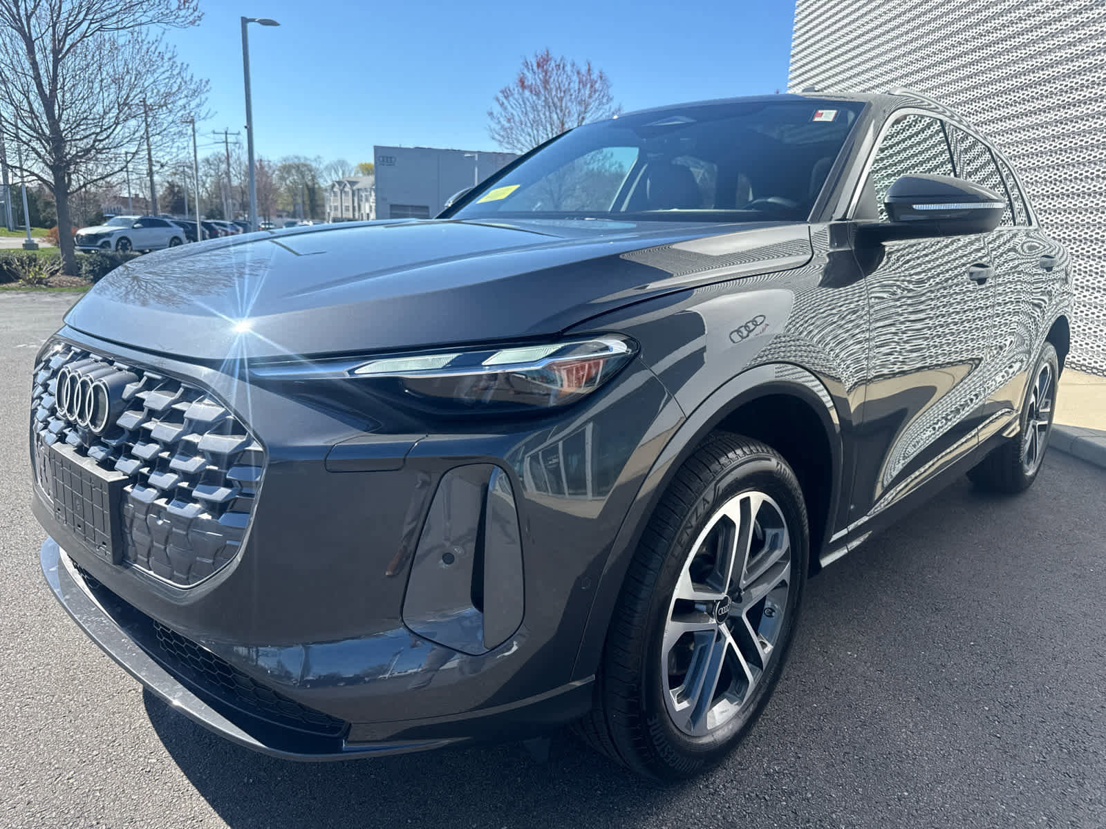 Certified 2025 Audi Q5 Premium w/ Convenience Package AWD/4WD image 4