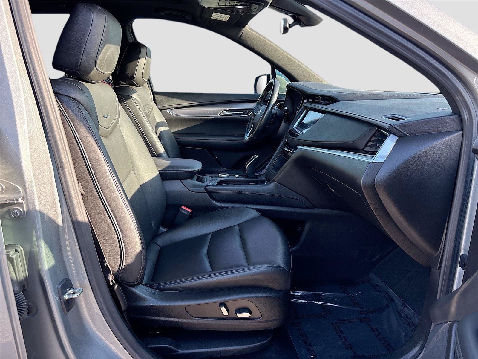 Used 2023 Cadillac XT6 Luxury FWD image 30