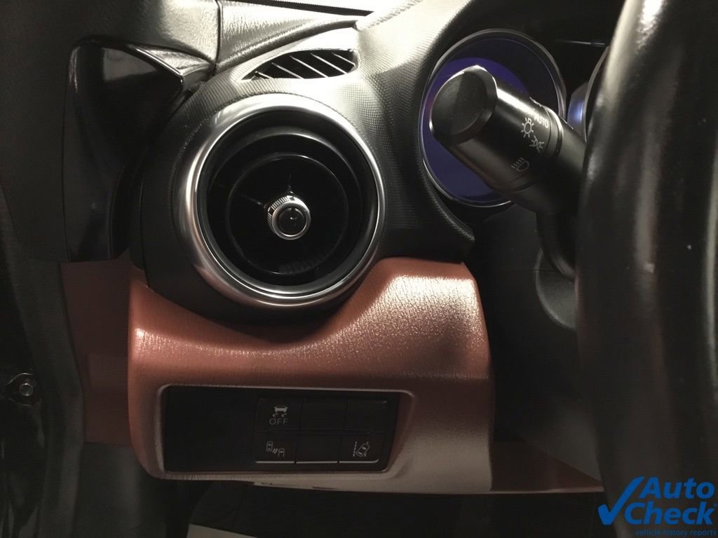 Used 2018 MAZDA MX-5 Miata RF Grand Touring image 32