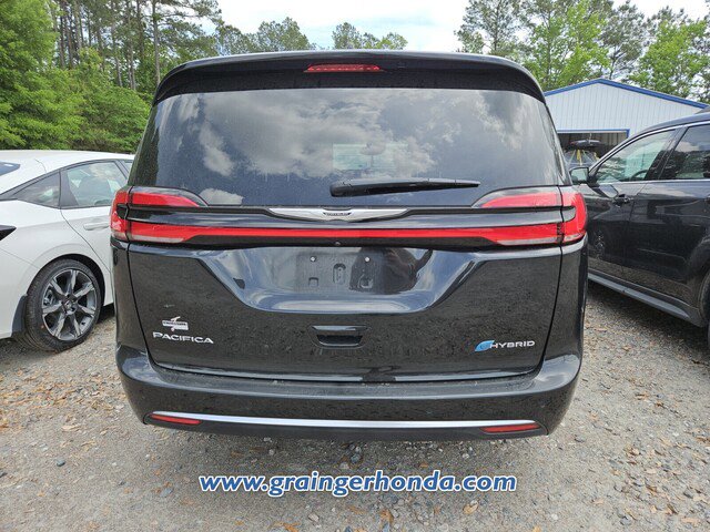 Used 2024 Chrysler Pacifica Pinnacle image 8