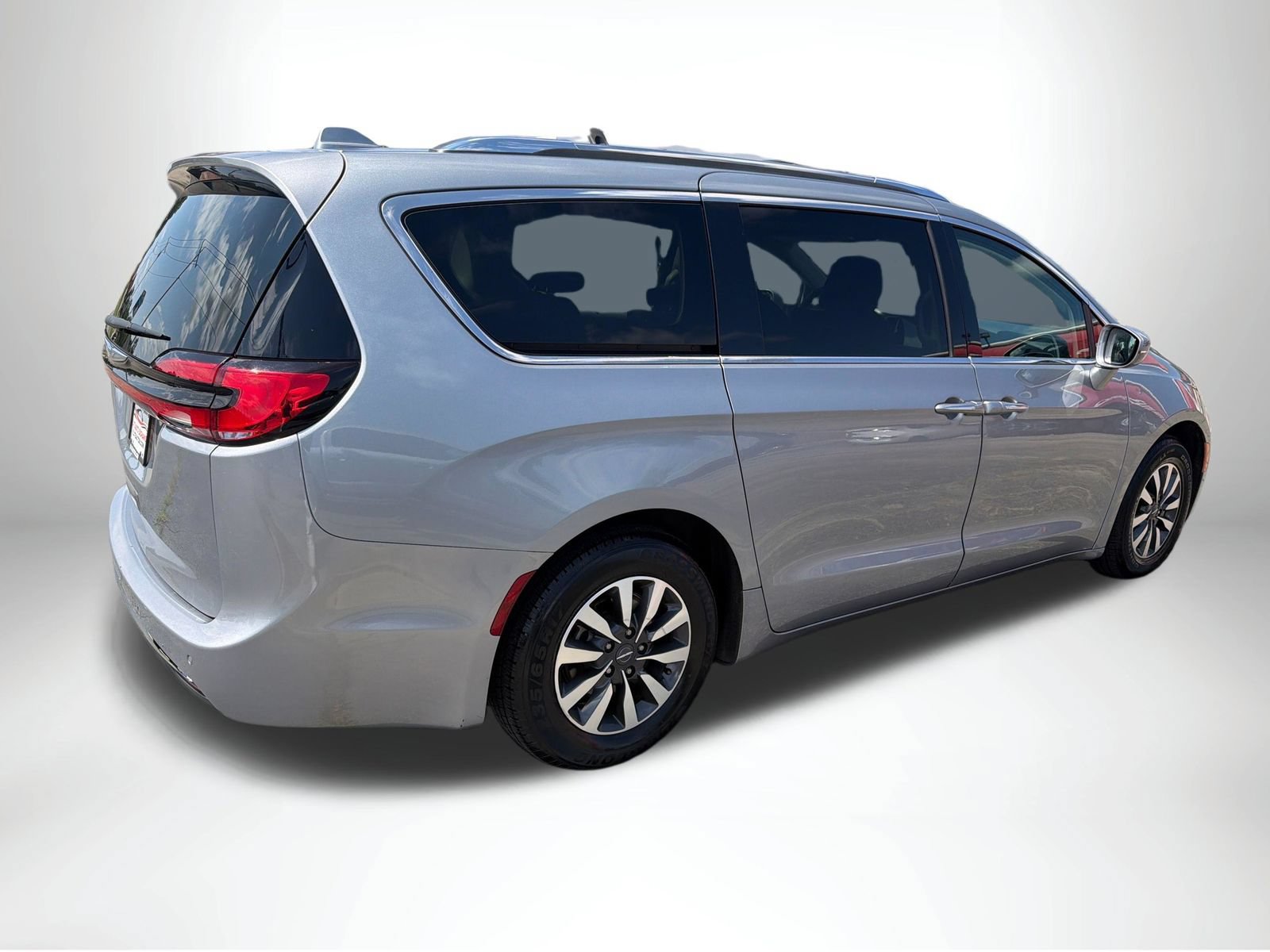 Used 2021 Chrysler Pacifica Touring-L FWD image 6