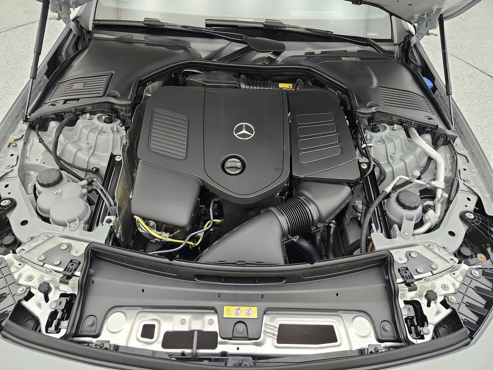 New 2027 Mercedes-Benz CLE 300 4MATIC Coupe image 11