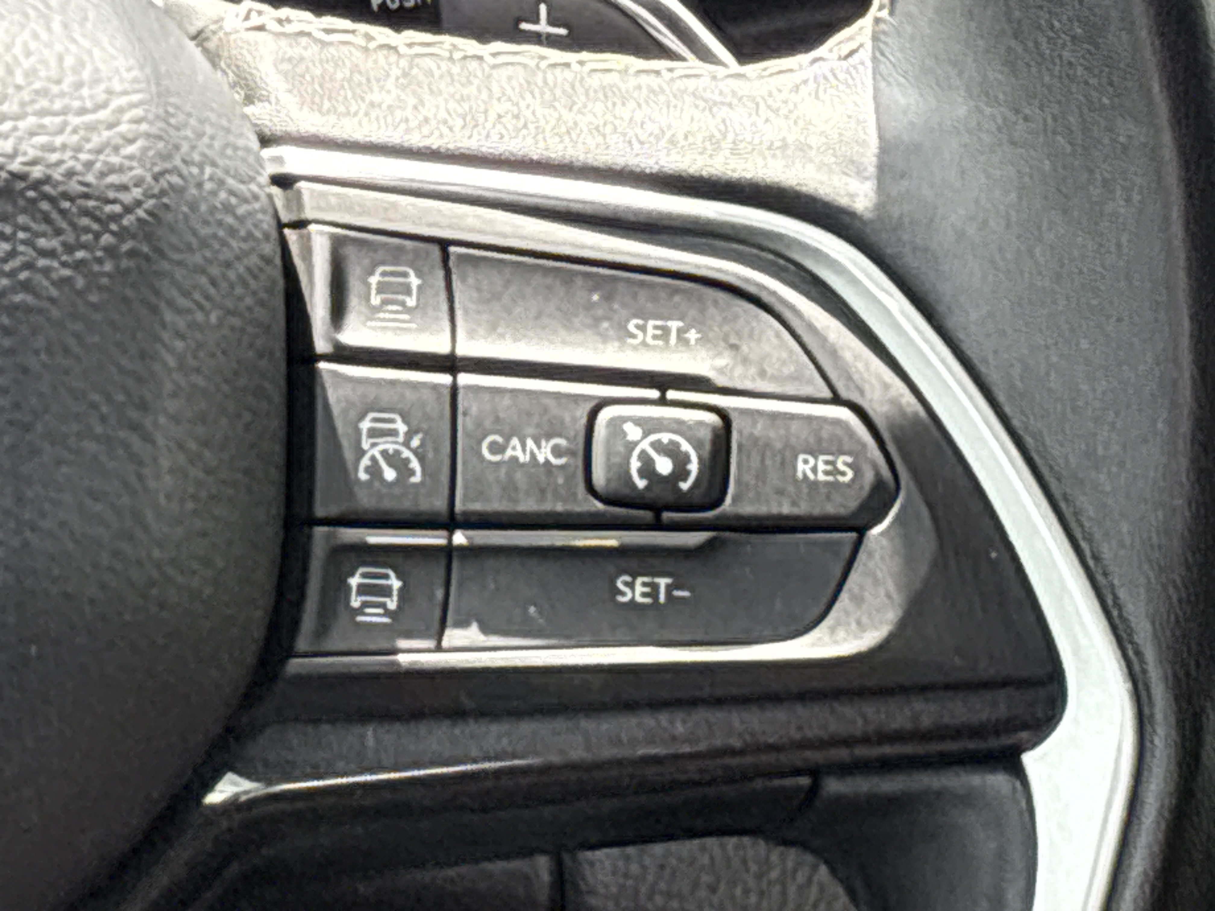 Used 2021 Jeep Grand Cherokee L Laredo w/ Luxury Tech Group I RWD image 23