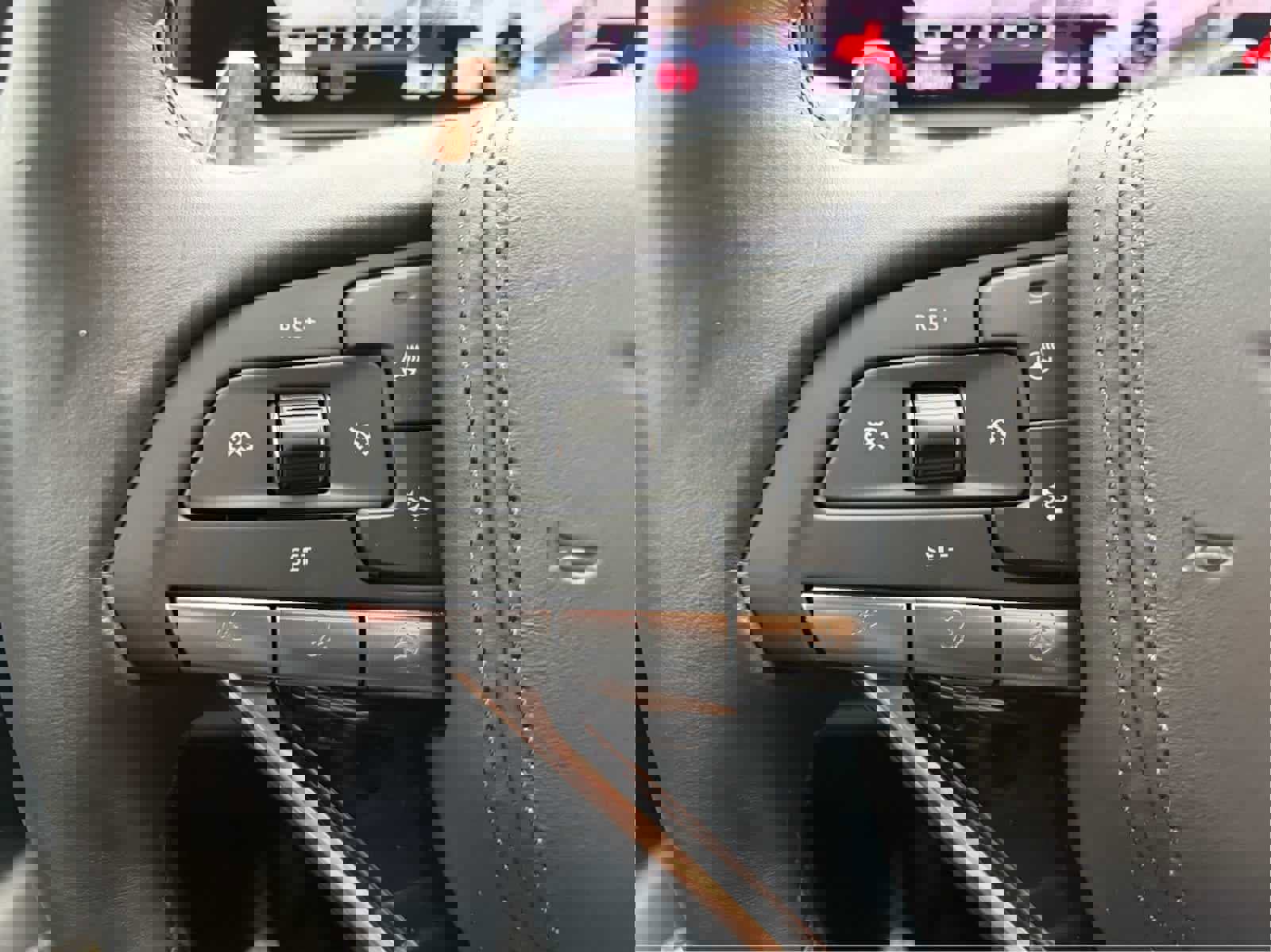 Certified 2024 Cadillac Escalade V w/ LPO, ONYX Package image 11