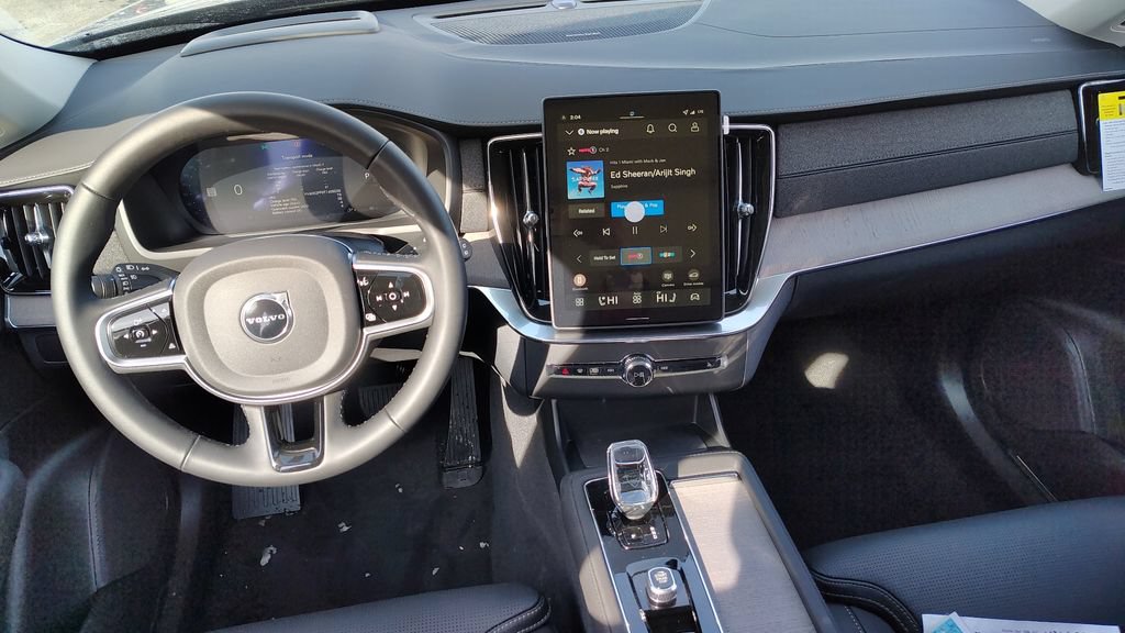 New 2026 Volvo XC90 B6 Ultra w/ Protection Package AWD/4WD image 12