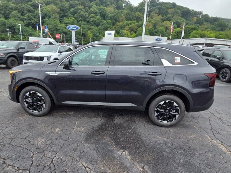 New 2026 Kia Sorento S AWD/4WD image 4