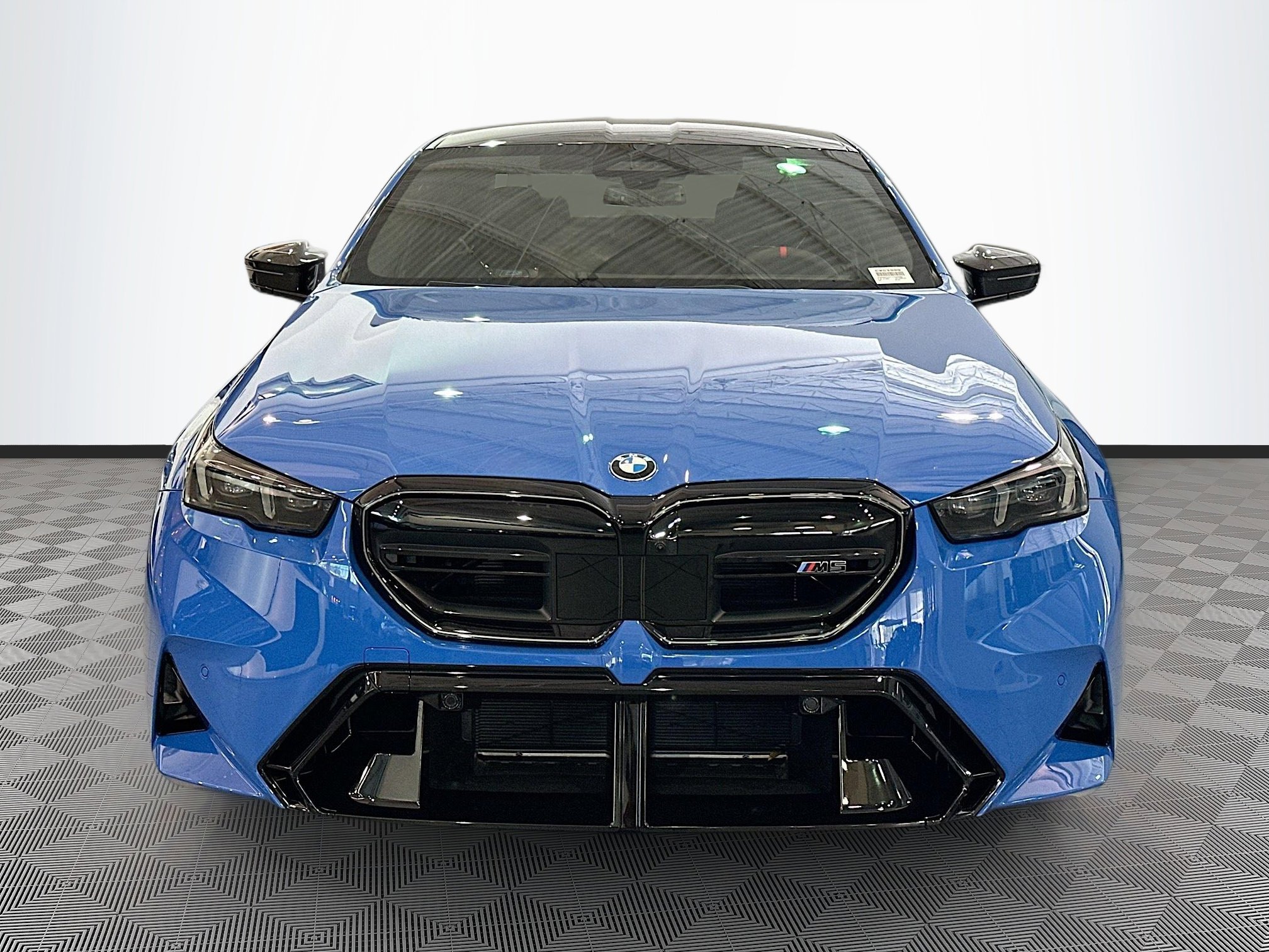 New 2026 BMW M5 image 2